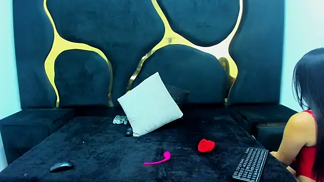 Snapshot of Ivanna18_x chatting on February 20, 2025, 3:56 am Ivanna18 x online show from February 20, 2025, 3:56 am