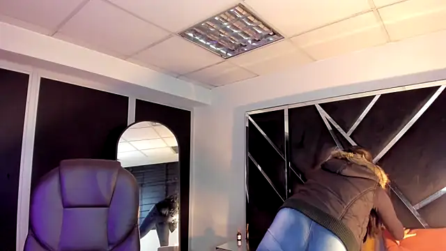 Snapshot of Ivanna18_x chatting on October 11, 2025, 3:18 am Ivanna18 x online show from October 11, 2025, 3:18 am