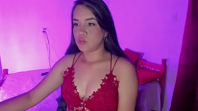 Snapshot of Ivanna18_x chatting on December 16, 2025, 3:22 am Ivanna18 x online show from December 16, 2025, 3:22 am