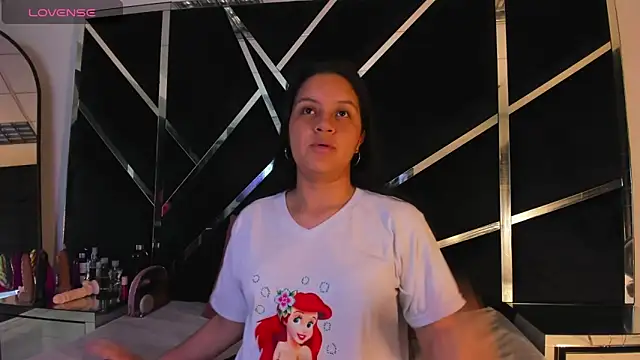 Snapshot of Ivanna18_x chatting on October 14, 2025, 3:40 am Ivanna18 x online show from October 14, 2025, 3:40 am