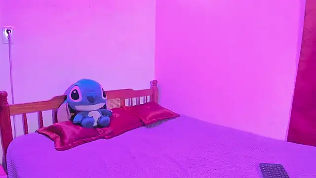 Ivanna18 x online show from June 15, 2026, 2:01 am