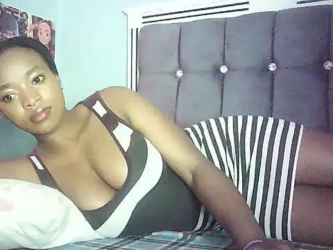 Snapshot of Cryaluna chatting on March 13, 2026, 7:24 am Cryaluna online show from March 13, 2026, 7:24 am