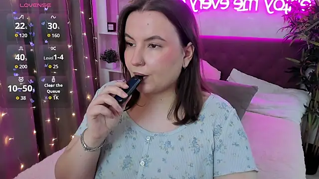 FeralPeach online show from March 1, 2026, 5:07 am