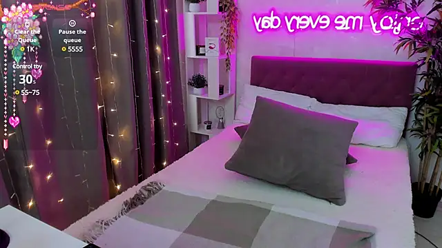 FeralPeach online show from March 8, 2025, 9:28 am