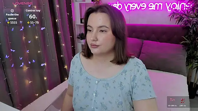 FeralPeach online show from October 23, 2025, 4:55 am