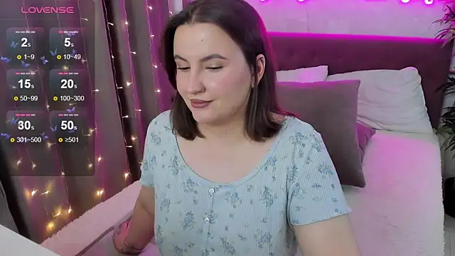 FeralPeach online show from November 29, 2025, 5:07 am