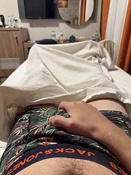 Snapshot of youngermansas chatting on September 25, 2025, 2:45 pm youngermansas online show from September 25, 2025, 2:45 pm