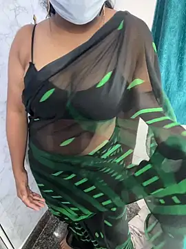 Snapshot of _dr_hot_ chatting on January 2, 2025, 6:45 pm dr hot online show from January 2, 2025, 6:45 pm