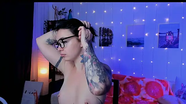 Snapshot of Magic_Allie chatting on November 27, 2025, 6:47 am Magic Allie online show from November 27, 2025, 6:47 am