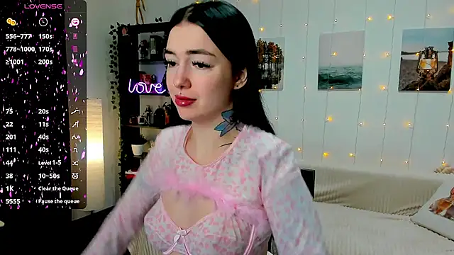 Snapshot of Magic_Allie chatting on February 15, 2025, 8:12 pm Magic Allie online show from February 15, 2025, 8:12 pm