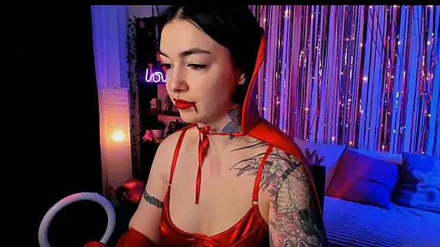 Snapshot of Magic_Allie chatting on October 20, 2025, 7:25 pm Magic Allie online show from October 20, 2025, 7:25 pm