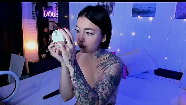 Snapshot of Magic_Allie chatting on November 14, 2025, 6:50 am Magic Allie online show from November 14, 2025, 6:50 am