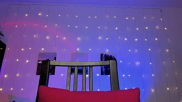 Snapshot of Magic_Allie chatting on September 15, 2025, 5:41 am Magic Allie online show from September 15, 2025, 5:41 am