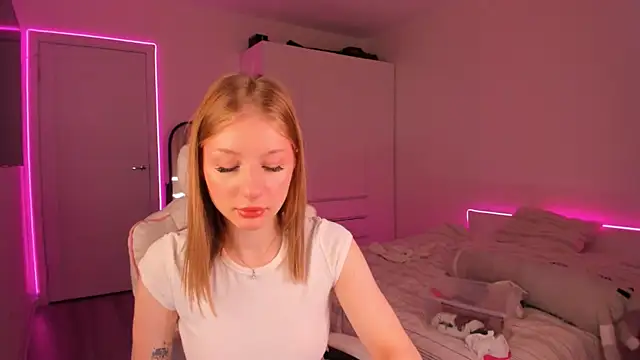 Snapshot of Eva_Davi chatting on March 23, 2025, 1:53 am Eva Davi online show from March 23, 2025, 1:53 am