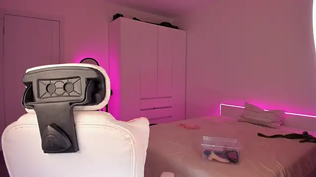 Snapshot of Eva_Davi chatting on February 27, 2025, 2:03 am Eva Davi online show from February 27, 2025, 2:03 am