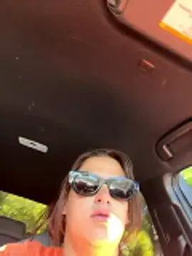 Snapshot of SafeinouterSpace chatting on November 1, 2025, 4:34 pm SafeinouterSpace online show from November 1, 2025, 4:34 pm