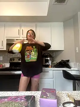 Snapshot of SafeinouterSpace chatting on October 28, 2025, 4:39 pm SafeinouterSpace online show from October 28, 2025, 4:39 pm