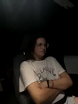 Snapshot of SafeinouterSpace chatting on November 7, 2025, 3:22 am SafeinouterSpace online show from November 7, 2025, 3:22 am