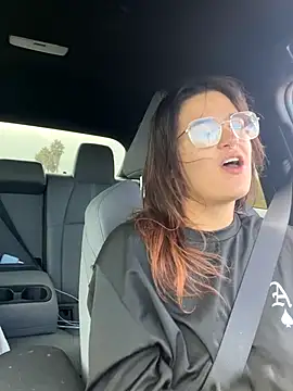 Snapshot of SafeinouterSpace chatting on November 7, 2025, 10:03 pm SafeinouterSpace online show from November 7, 2025, 10:03 pm