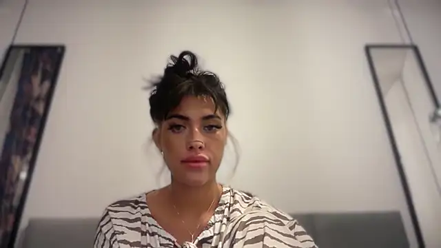 Snapshot of Marakuia054 chatting on November 3, 2025, 7:06 pm Marakuia054 online show from November 3, 2025, 7:06 pm