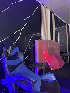 Ady 18 online show from December 2, 2025, 7:15 pm