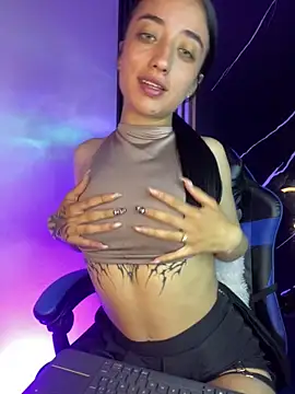 Ady 18 online show from October 25, 2025, 5:35 pm