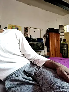 KeptupInosine online show from February 11, 2026, 12:49 pm