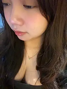 Hotellinh12 online show from October 7, 2025, 2:18 pm