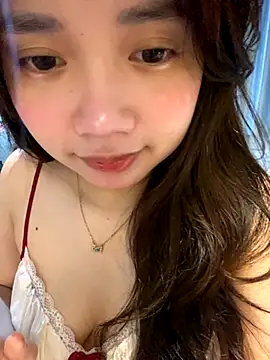 Hotellinh12 online show from November 11, 2025, 4:46 pm