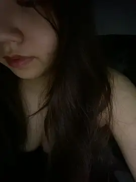 Hotellinh12 online show from March 17, 2025, 4:54 pm