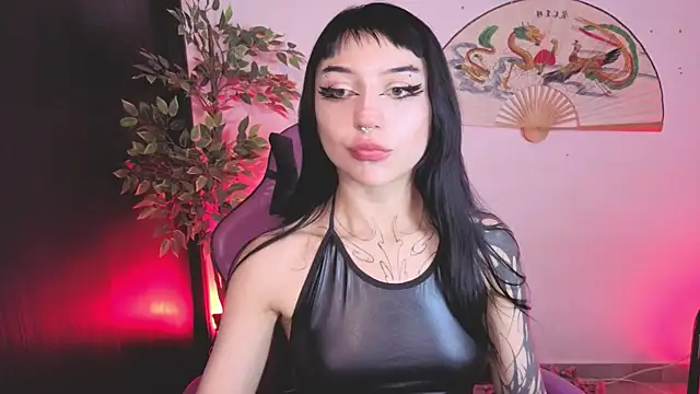 Snapshot of catipetite chatting on June 24, 2026, 8:24 am catipetite online show from June 24, 2026, 8:24 am