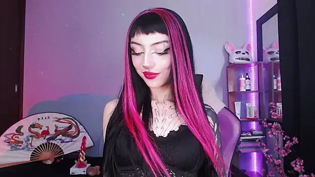 Snapshot of catipetite chatting on February 14, 2025, 7:23 pm catipetite online show from February 14, 2025, 7:23 pm