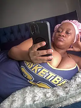 Chubbykarisma27 online show from February 10, 2026, 9:08 am