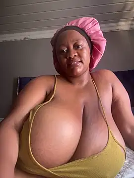 Chubbykarisma27 online show from November 13, 2025, 9:24 am