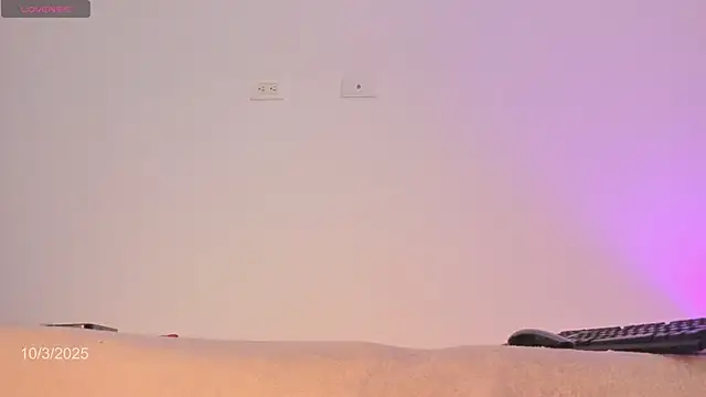 Snapshot of Angel_camm chatting on October 4, 2025, 2:57 am Angel camm online show from October 4, 2025, 2:57 am