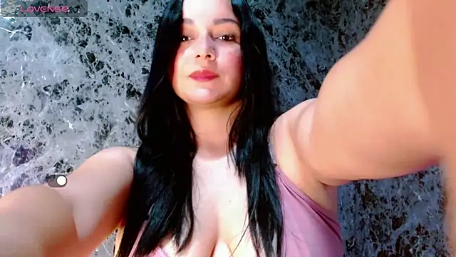 Lanna belle28 online show from December 2, 2025, 1:46 pm