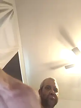 Snapshot of silkstroker6981 chatting on September 24, 2025, 1:06 pm silkstroker6981 online show from September 24, 2025, 1:06 pm