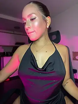 Agnescruzz online show from July 25, 2026, 4:35 pm
