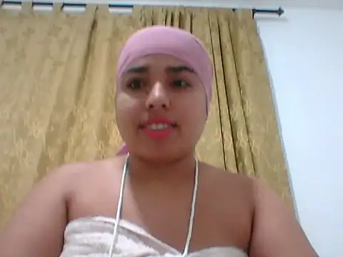 Snapshot of hurrem_had chatting on October 21, 2025, 11:42 am hurrem had online show from October 21, 2025, 11:42 am