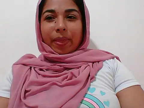 Snapshot of hurrem_had chatting on April 24, 2026, 9:44 am hurrem had online show from April 24, 2026, 9:44 am