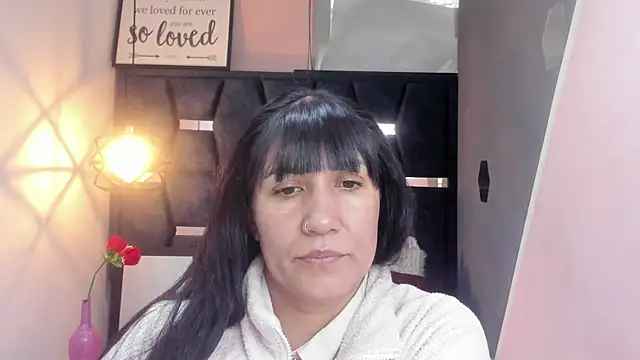 Snapshot of GiaFox_ chatting on October 29, 2025, 1:10 pm GiaFox online show from October 29, 2025, 1:10 pm