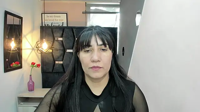 Snapshot of GiaFox_ chatting on November 26, 2025, 1:22 pm GiaFox online show from November 26, 2025, 1:22 pm