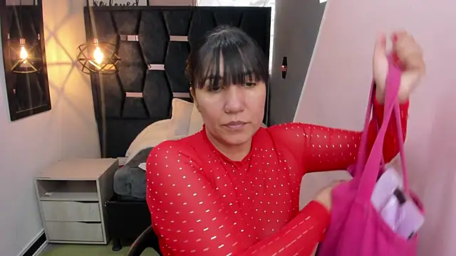 Snapshot of GiaFox_ chatting on December 2, 2025, 4:30 pm GiaFox online show from December 2, 2025, 4:30 pm