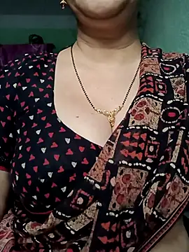 Snapshot of Rosy-B chatting on December 5, 2025, 12:43 am Rosy-B online show from December 5, 2025, 12:43 am