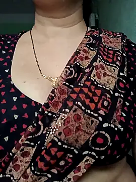 Snapshot of Rosy-B chatting on December 3, 2025, 12:55 am Rosy-B online show from December 3, 2025, 12:55 am