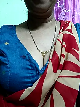 Snapshot of Rosy-B chatting on January 18, 2026, 12:47 am Rosy-B online show from January 18, 2026, 12:47 am