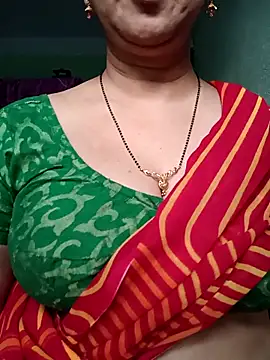 Snapshot of Rosy-B chatting on November 27, 2025, 12:44 am Rosy-B online show from November 27, 2025, 12:44 am