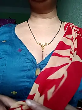 Snapshot of Rosy-B chatting on February 20, 2026, 1:02 am Rosy-B online show from February 20, 2026, 1:02 am