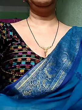 Snapshot of Rosy-B chatting on November 12, 2025, 12:48 am Rosy-B online show from November 12, 2025, 12:48 am