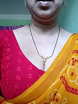 Snapshot of Rosy-B chatting on February 17, 2025, 6:53 am Rosy-B online show from February 17, 2025, 6:53 am
